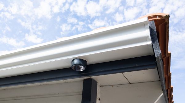 Cost of Seamless Gutters Installation in Brighton